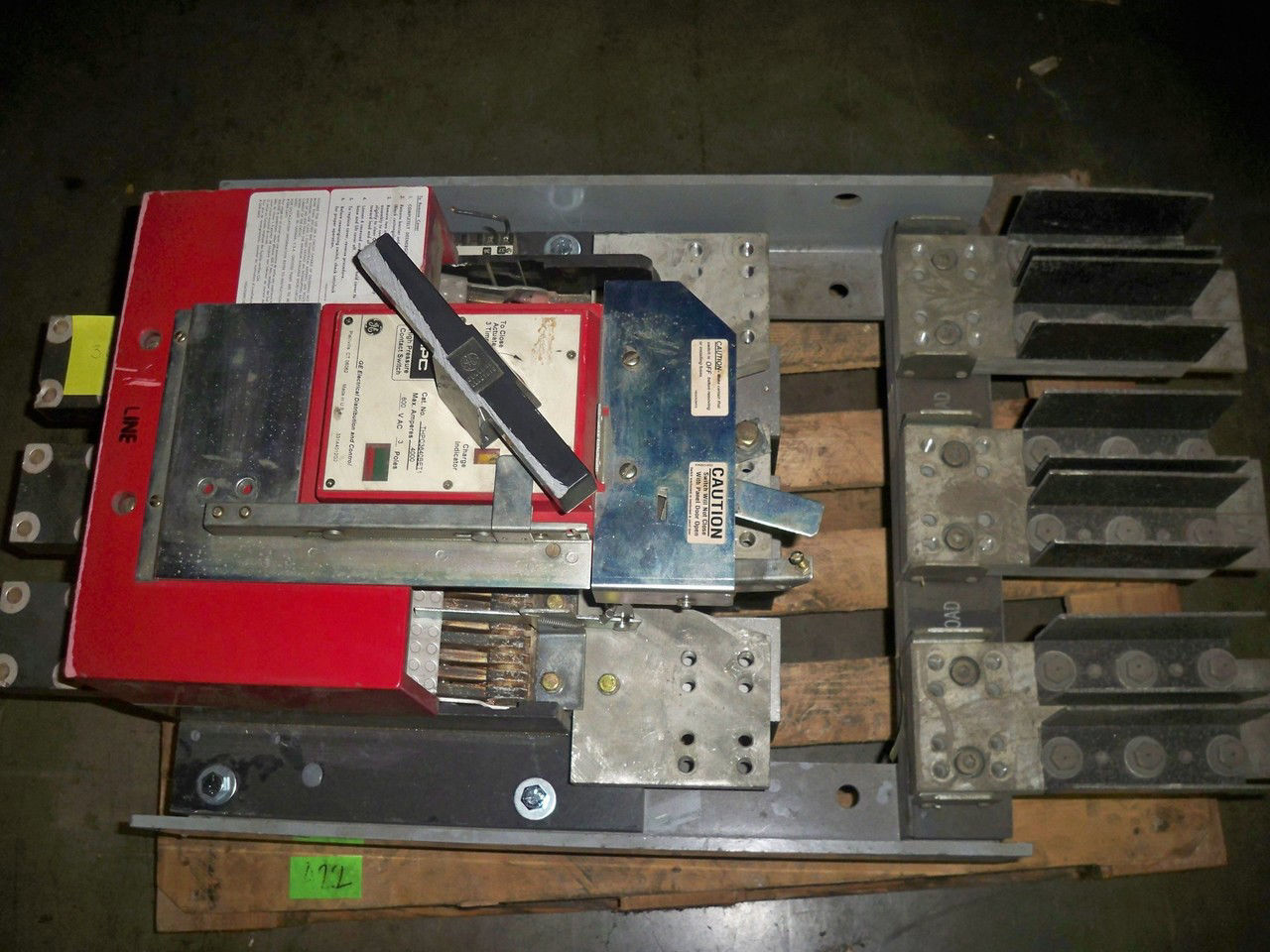 Picture of THPC3640BET1 General Electric 4000 Amp 600 Volt HPC Switch