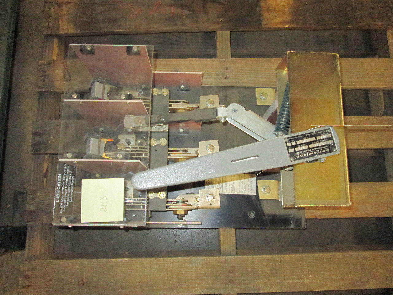 Picture of Boltswitch Pressure Contact Switch J365-WOL | 400 Amp 600 Volt | Black Back Plate