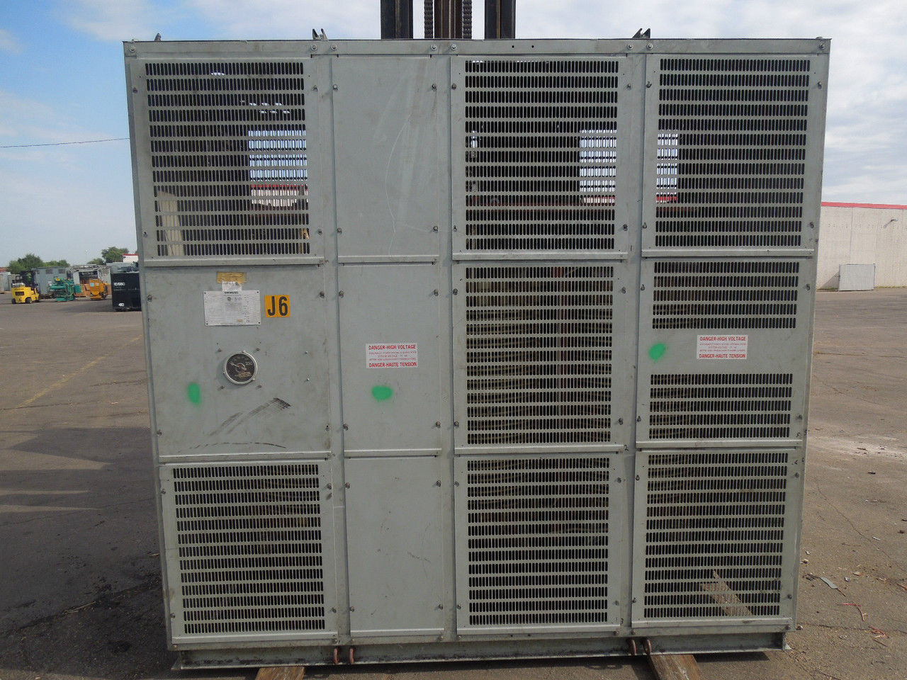 Picture of Siemens Medium Voltage Dry Type Transformer | 3400 KVA 13800-700Y/404 Volt | 3 Phase NEMA 1 R&G