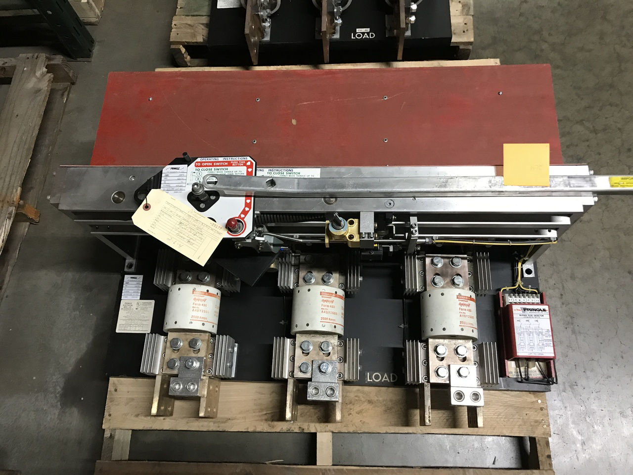 Picture of QA-3033-CBC Pringle 3000 Amp 480 Volt Pressure Contact Switch Black W/ST