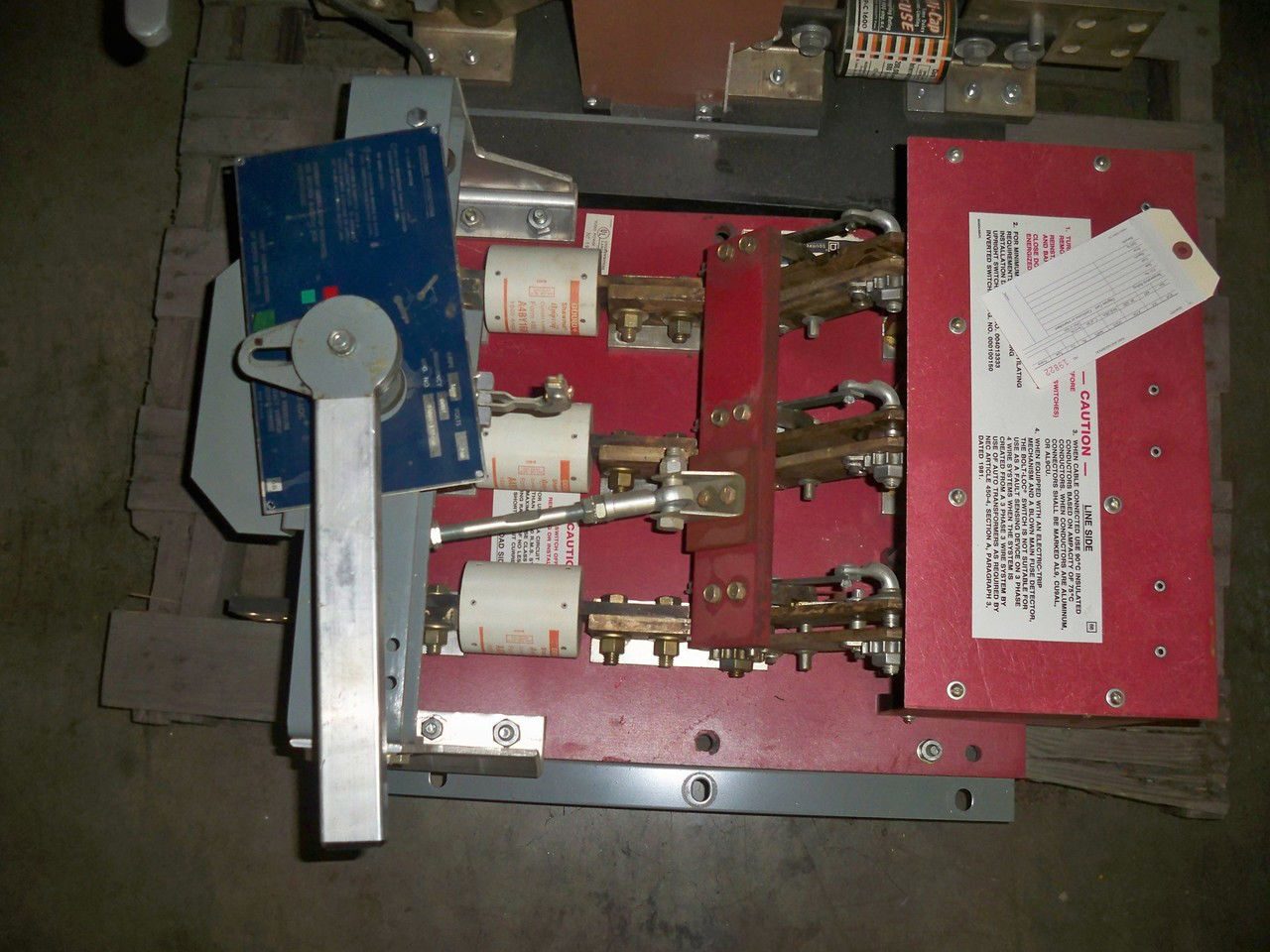 Picture of BLO32160 Square D 1600 Amp 240 Volt Pressure Contact Switch Red