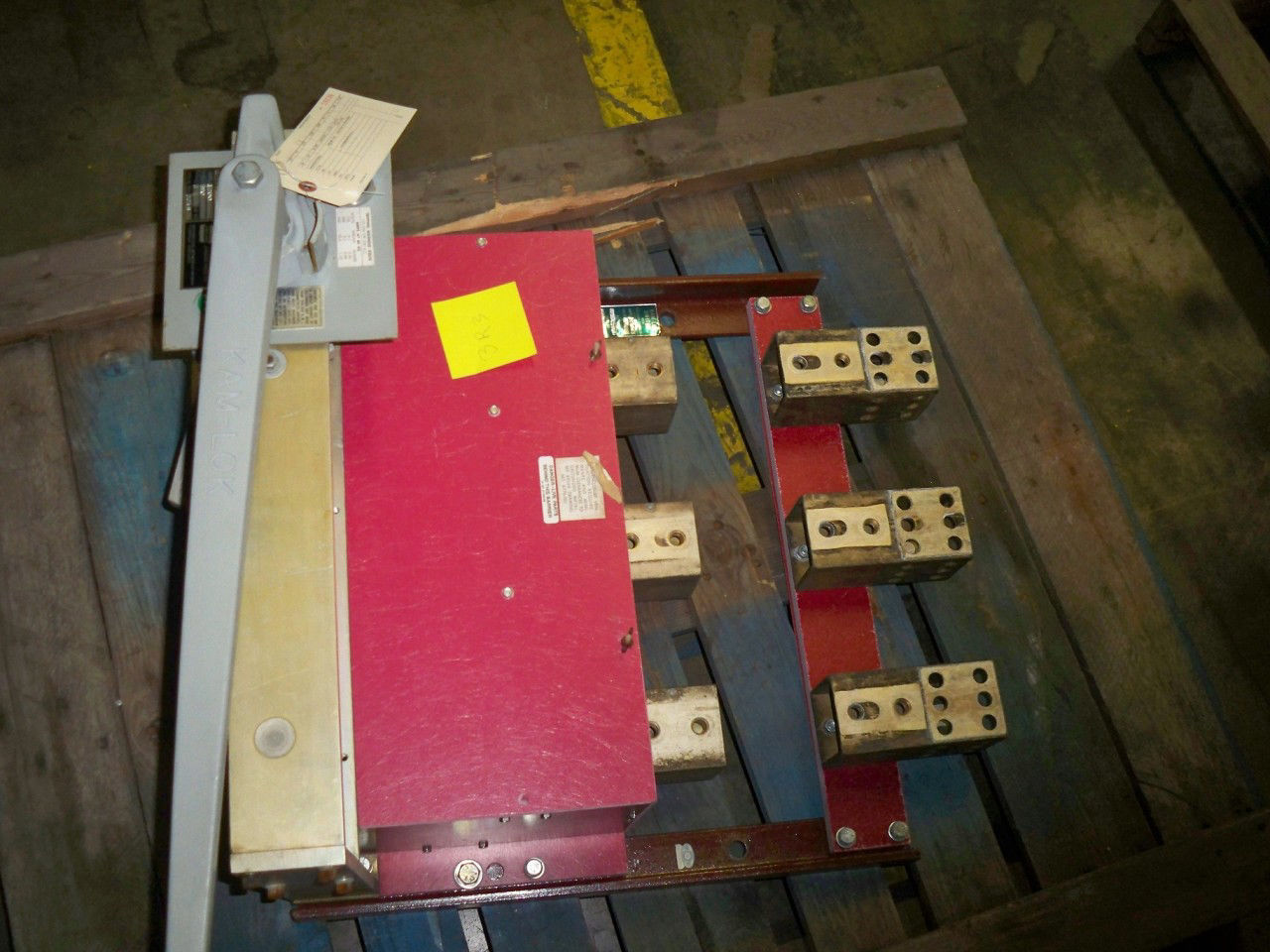 Picture of Kam-Lok Pressure Contact Switch 3FB12ST4E | 1200 Amp 480 Volt 3 Pole | W/ ST