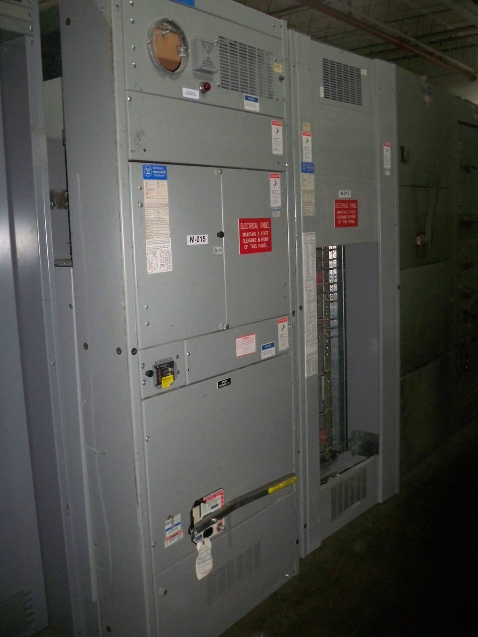 Picture of Westinghouse Pow-R-Line C Switchboard 800 Amp 480/277 Volt 3 Ph 4 W Main Fusible Panel W/ GFI R&G