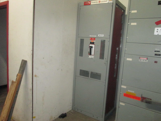 Picture of GE THPR3612 - 1200 Amp 600 VAC Main Fusible Switch NEMA 1 R&G