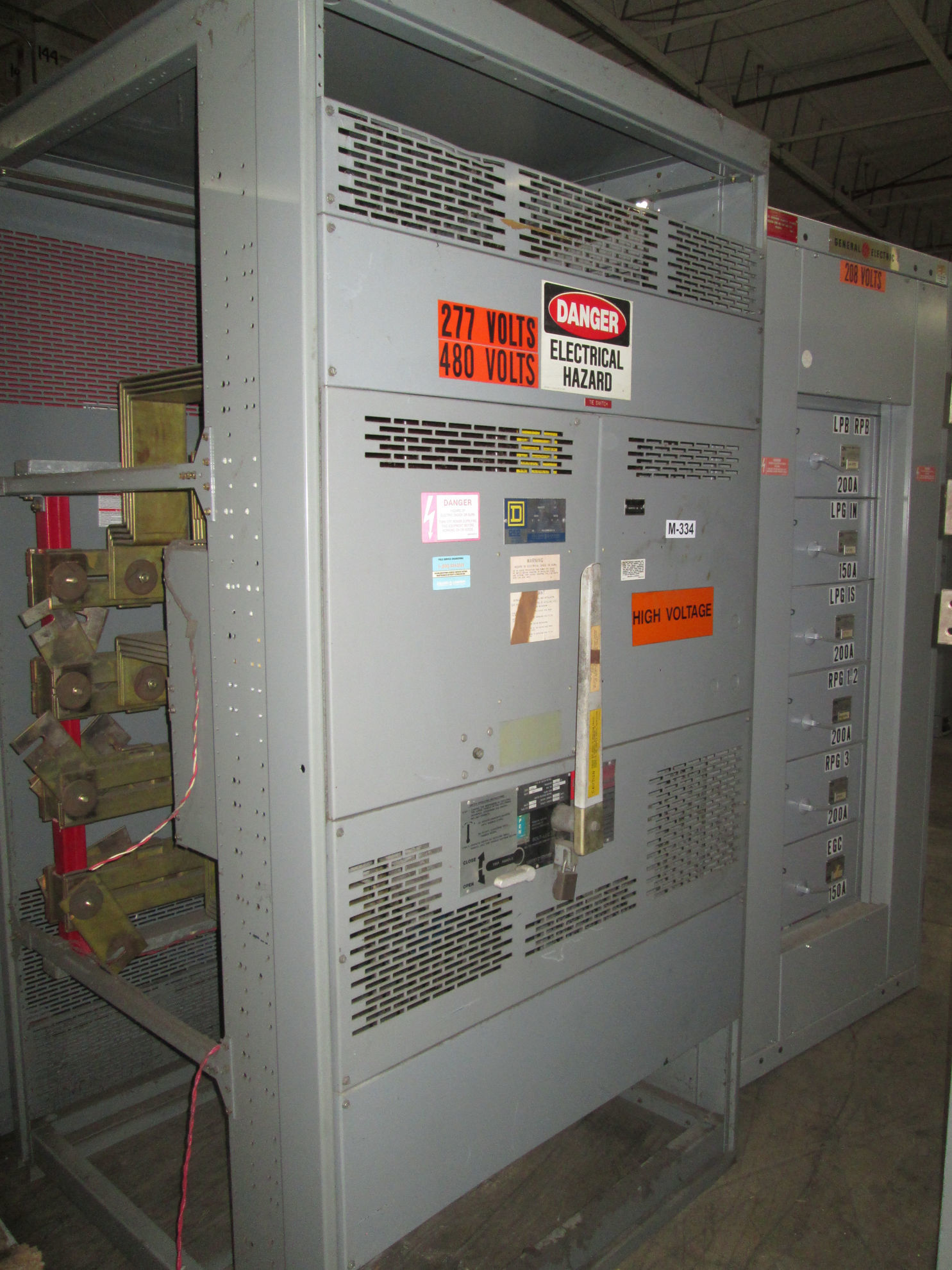 Picture of Square D QED Switchboard BP3440K Non-Fused Main Switch 4000 Amp 480Y/277 Volt 3Ph 4 W R&G