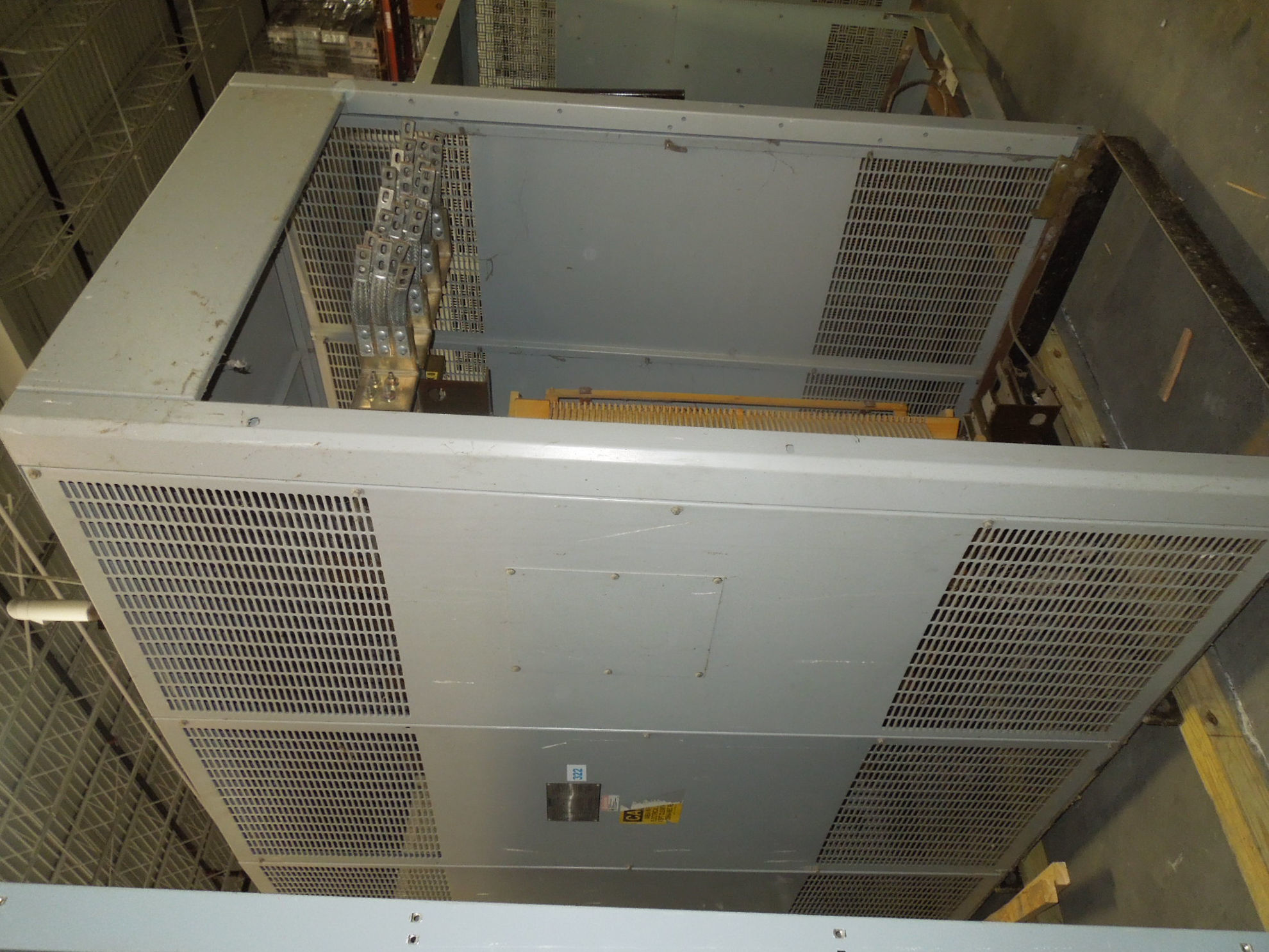 Picture of Siemens 2500 KVA 13800-480Y/277 Volt Medium Voltage Dry Type Transformer R&G