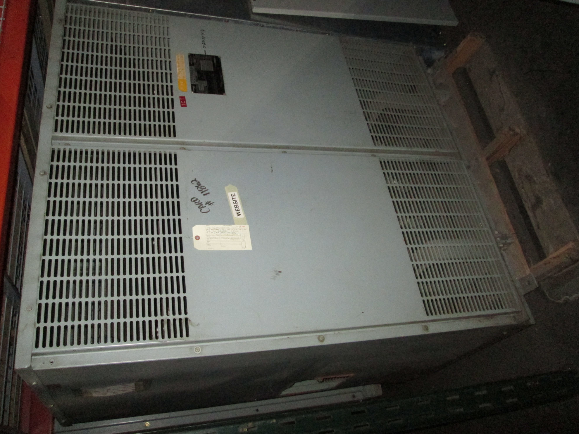 Picture of Federal Pacific Low Voltage Dry Type Transformer | 300 KVA 480-208Y/120 Volt | 3 Phase NEMA 1 R&G