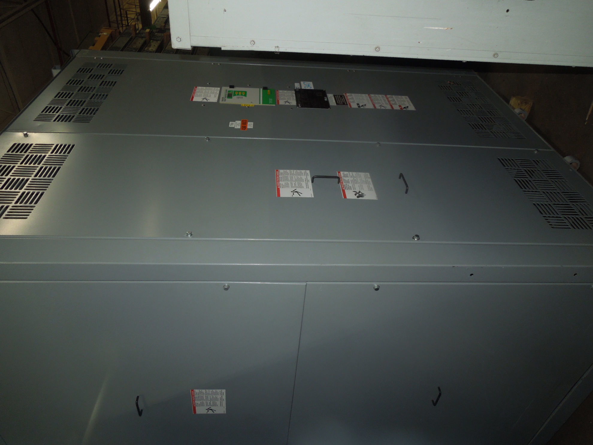 Picture of Square D Medium Voltage Dry Type Transformer | 300/400 KVA 4160-208Y/120 Volt | 3 Phase NEMA 1 R&G