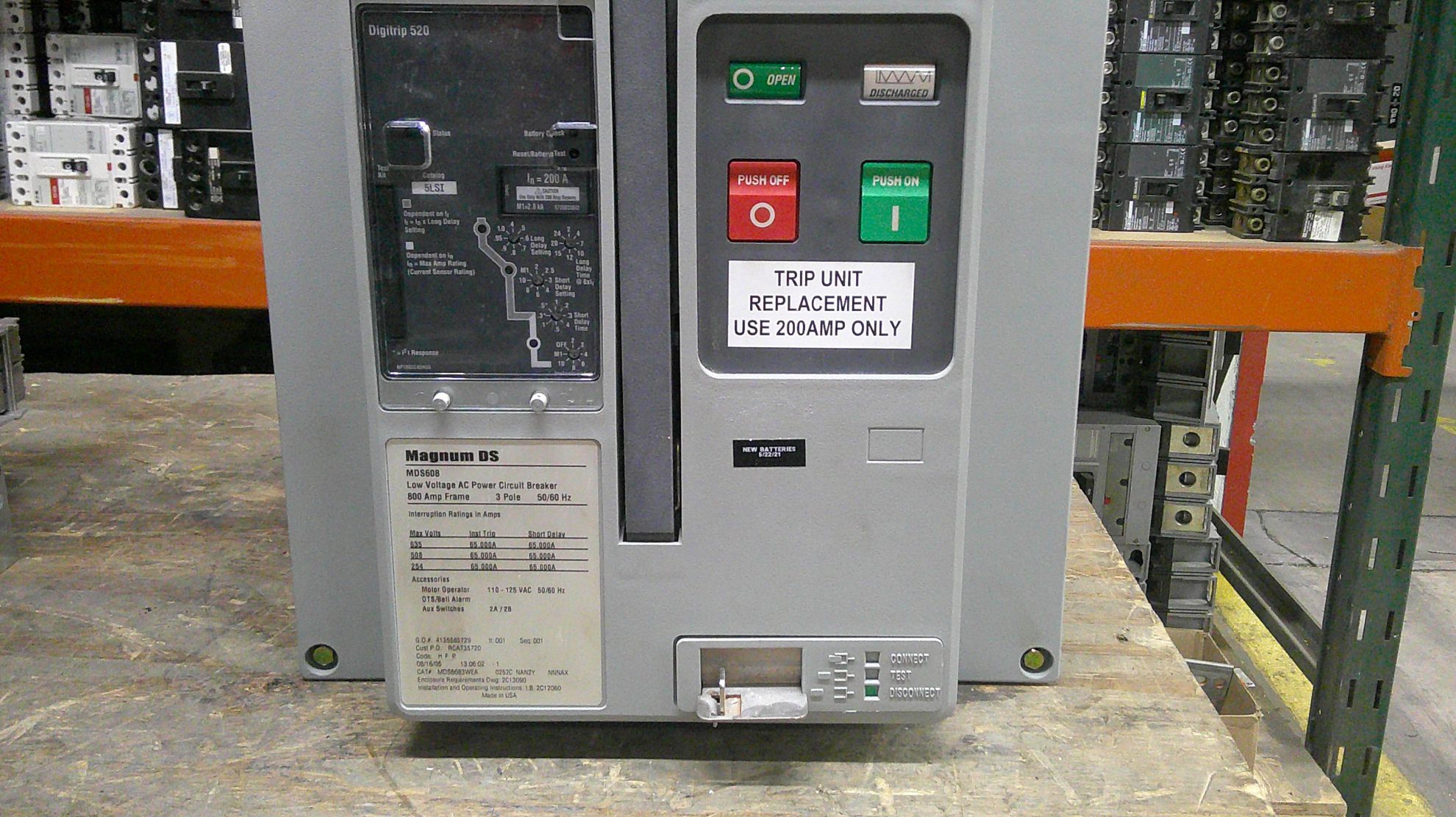 Picture of Eaton/Cutler-Hammer Magnum DS MDS608 Circuit Breaker 800 Amp 600 Volt AC E/O D/O 