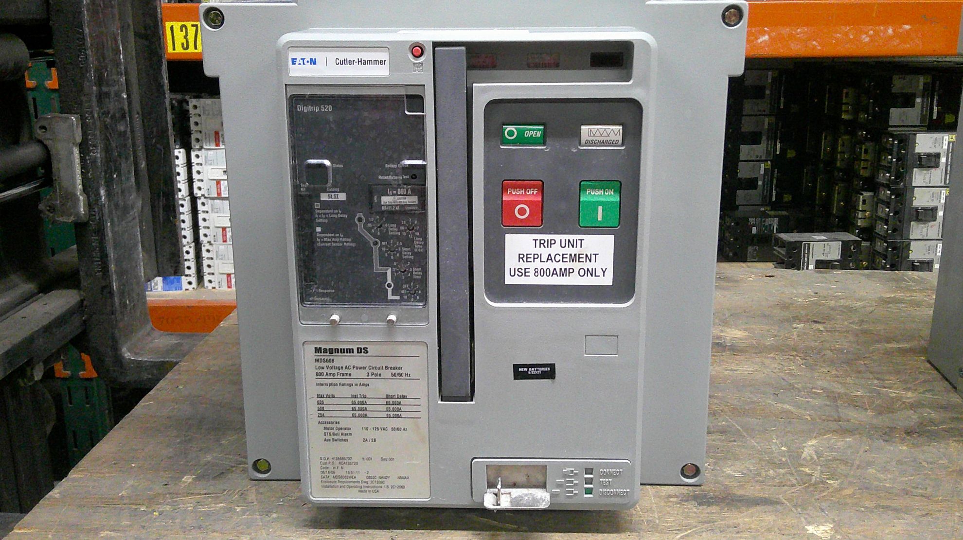 Picture of Eaton/ Cutler-Hammer Magnum DS MDS608 Circuit Breaker 800 Amp 600 Volt AC E/O D/O