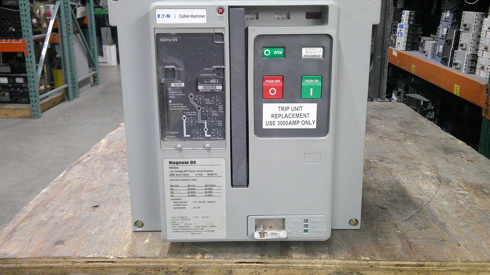 Picture of Eaton/ Cutler-Hammer Magnum MDS630 Circuit Breaker 3000 Amp 600 Volt AC E/O D/O