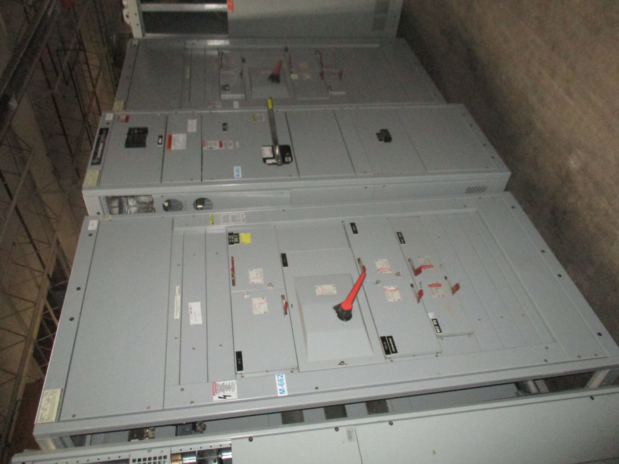 Picture of GE Spectra Series Switchboard 1600 Amp Fusible Main 208Y/120 Volt 3 Ph 4W NEMA 1 R&G
