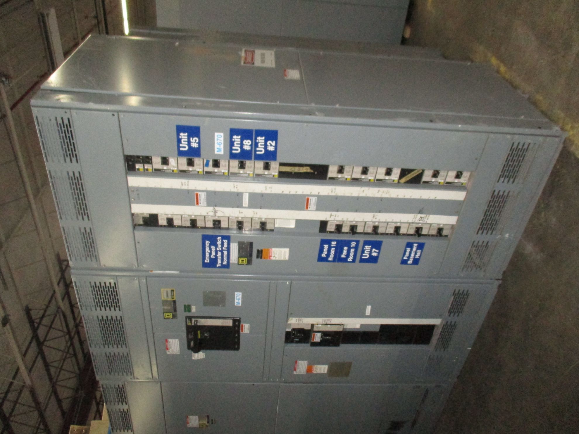 Picture of Square D QED Power Style Switchboard 1600 Amp Main Breaker 208Y/120 Volt 3 Ph 4 W NEMA 1 R&G
