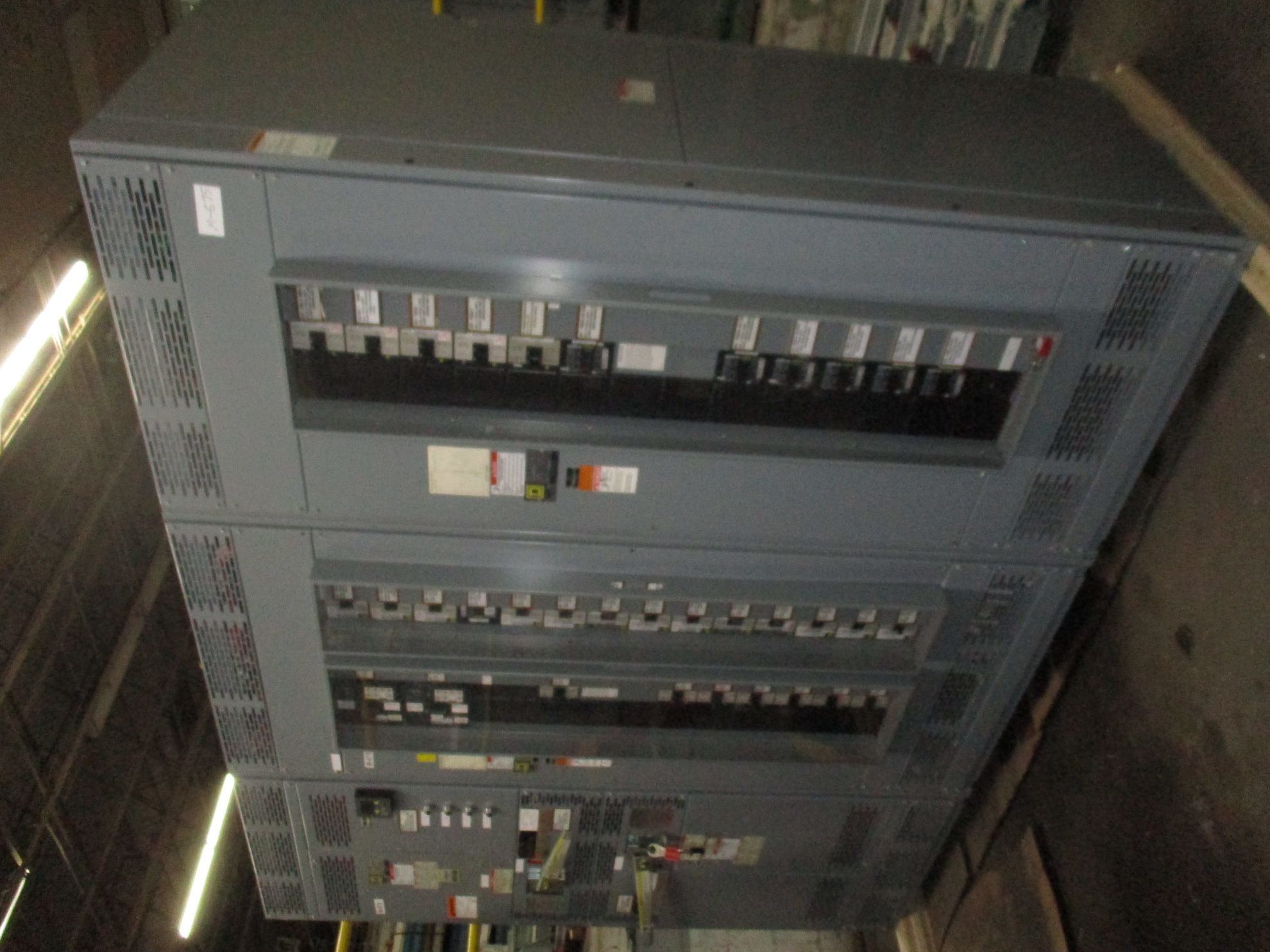 Picture of Square D QED Power Style Switchboard 1200 Amp Fusible Dual Mains 480 Volt 3 Ph 3 W NEMA 1 R&G