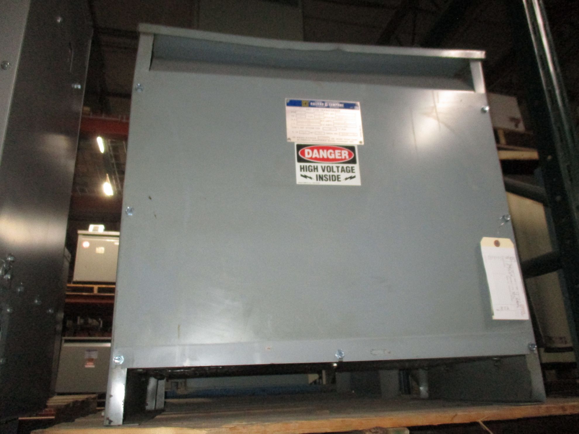 Picture of Square D Low Voltage Dry Type Transformer | 75 KVA 240-208 Volt | 3 Phase NEMA 1 R&G