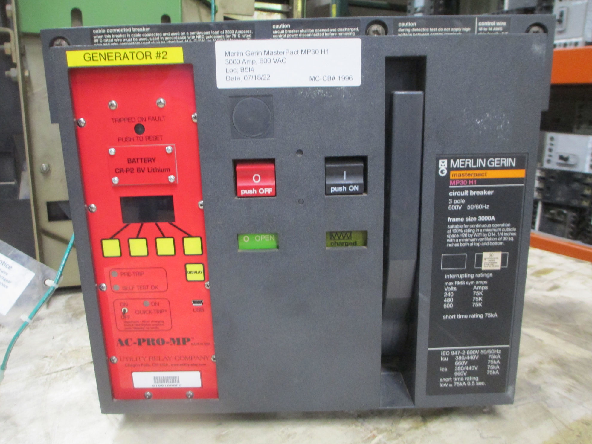 Picture of Merlin Gerin MasterPact MP30H1 Circuit Breaker 3000A 600 VAC D/O E/O