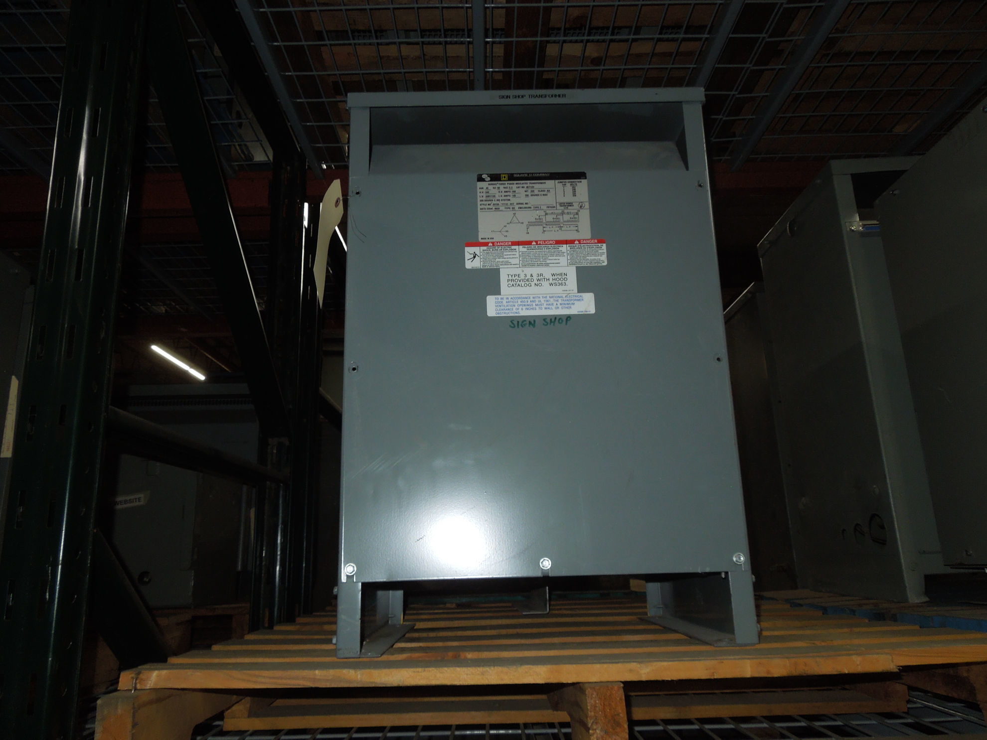 Picture of Square D 45 KVA 240-208Y/120 Volt 3 Phase Low Voltage Dry Type Transformer R&G