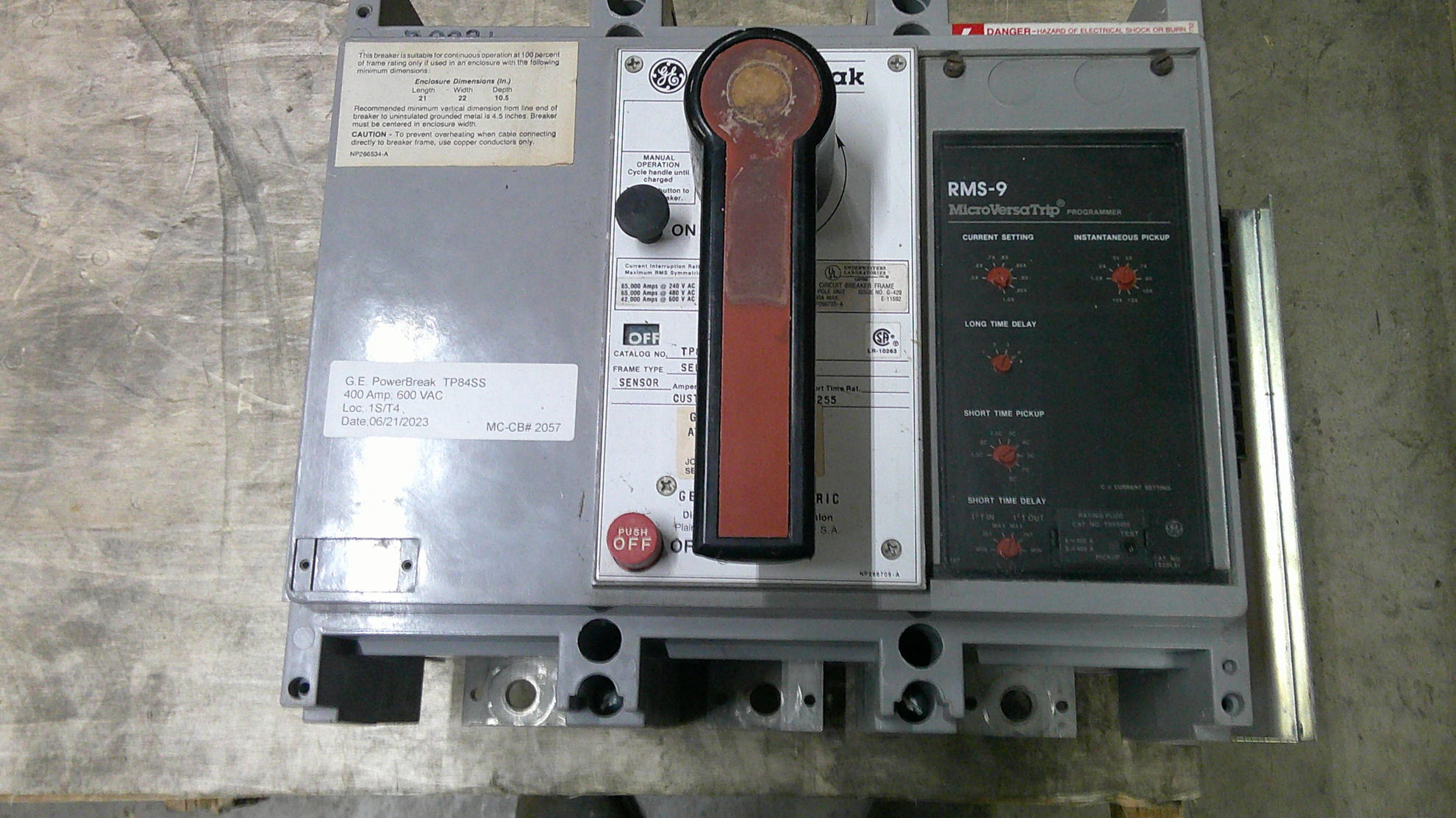 Picture of GE Power Break TP84SS Breaker 400 Amp 600 Volt AC M/O F/M
