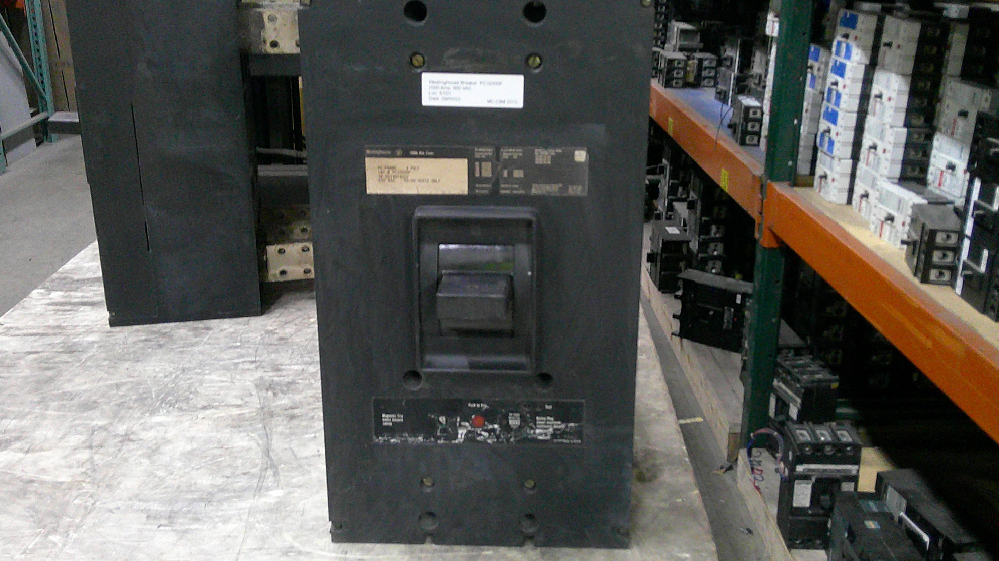 Picture of Westinghouse PC32000F Circuit Breaker 2000 Amp 600 Volt AC M/O F/M