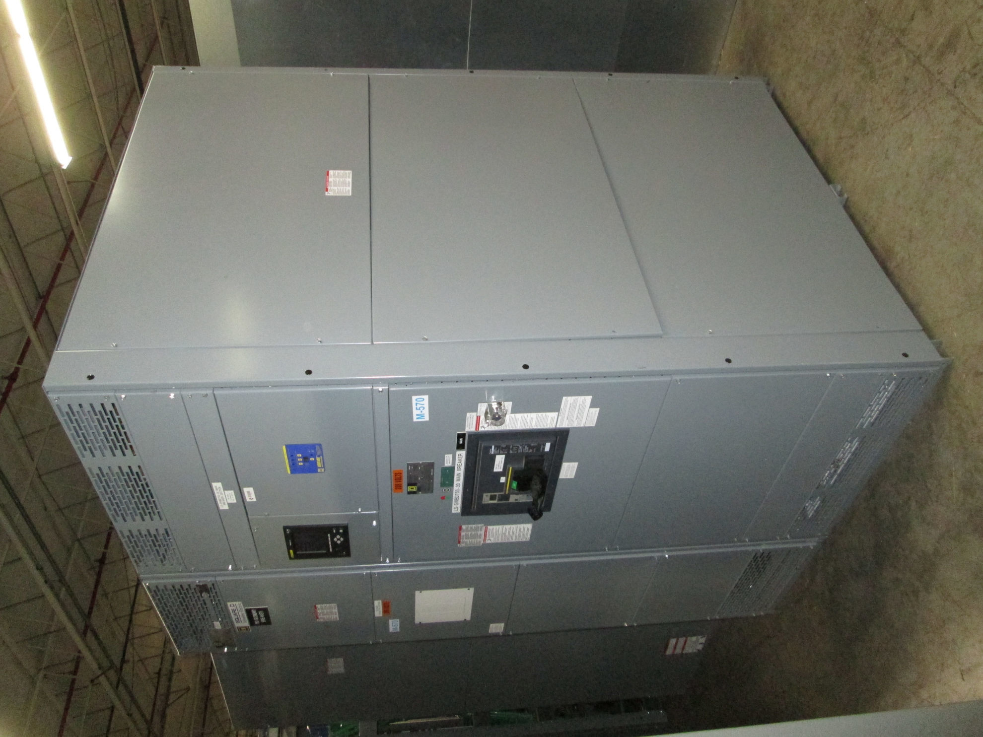 Picture of Square D Power Style Switchboard RG1600 PowerPact Breaker Main 1600 Amp 208Y/120 Volt NEMA 1 R&G