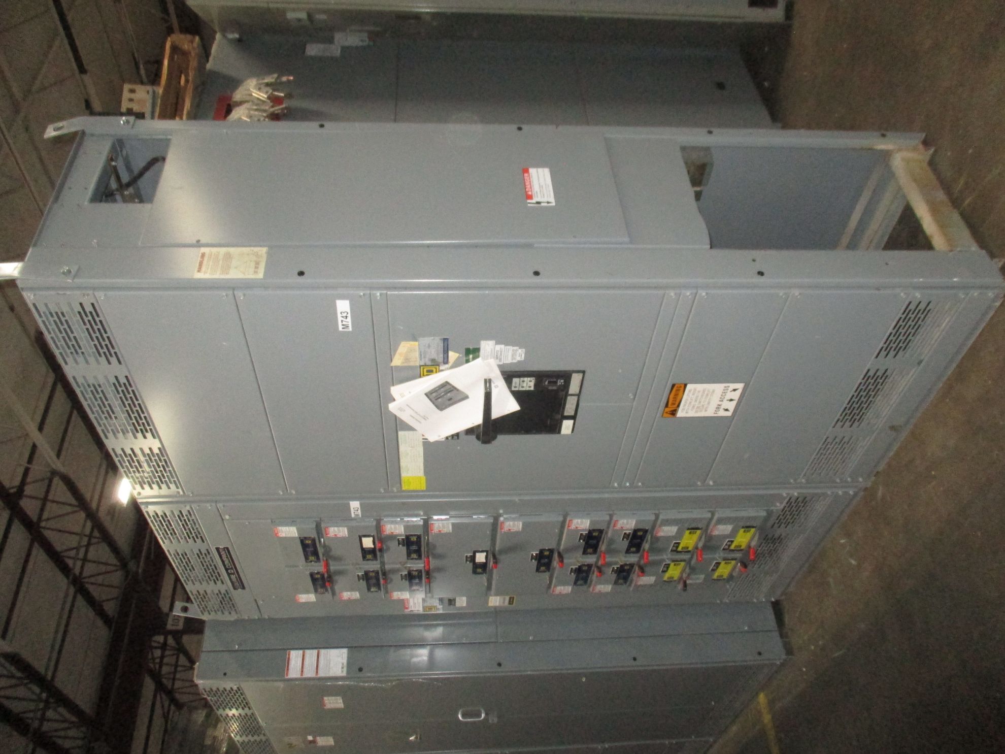 Picture of Square D QED Power Style Switchboard PEF361600LS | 1600 Amp Main Breaker | 208Y/120V 3-Phase 4-Wire | NEMA 1 R&G