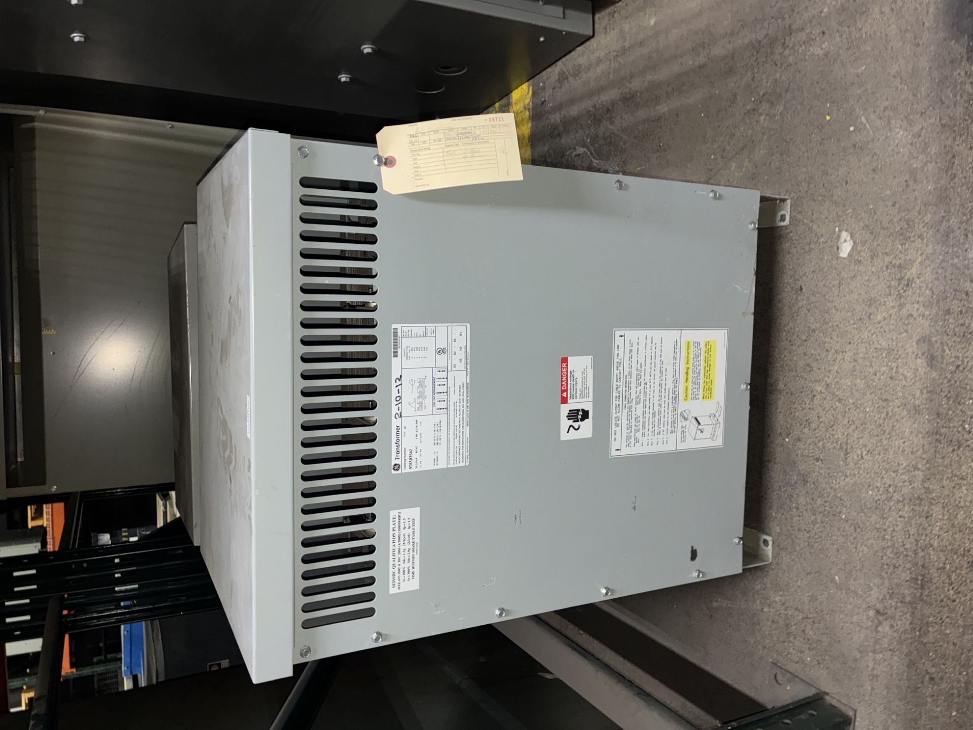 Picture of General Electric Low Voltage Dry Type Transformer | 30 KVA 480-400/231 Volt | 3 Phase NEMA 1 R&G