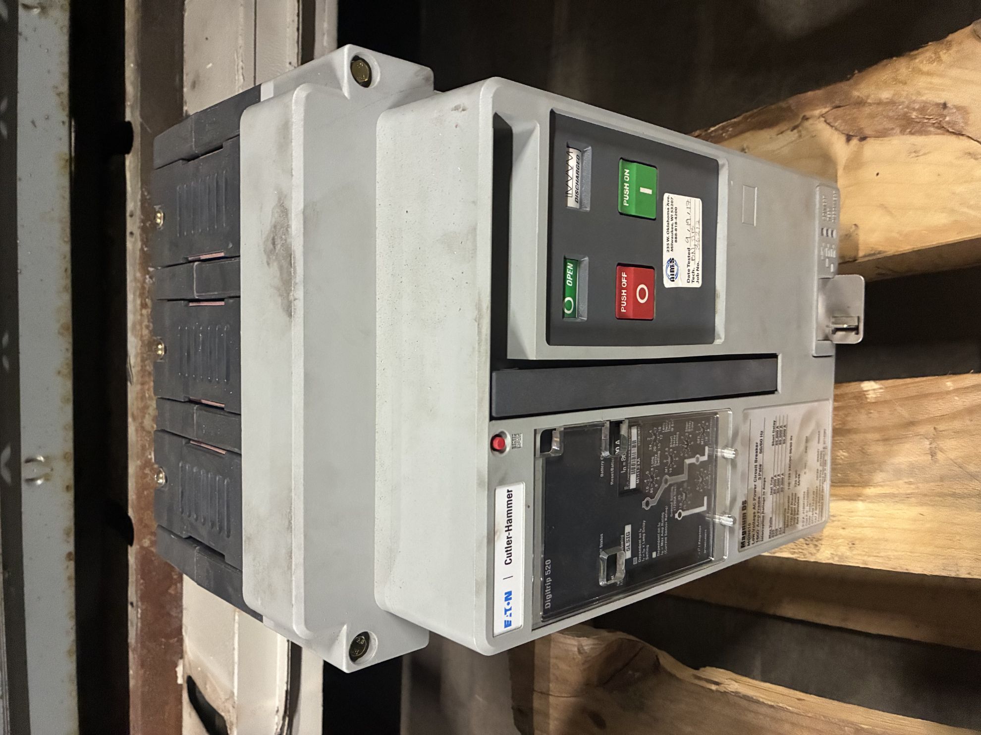 Picture of Eaton Magnum DS MDN616 Circuit Breaker 1600 Amp 600 Volt AC E/O D/O