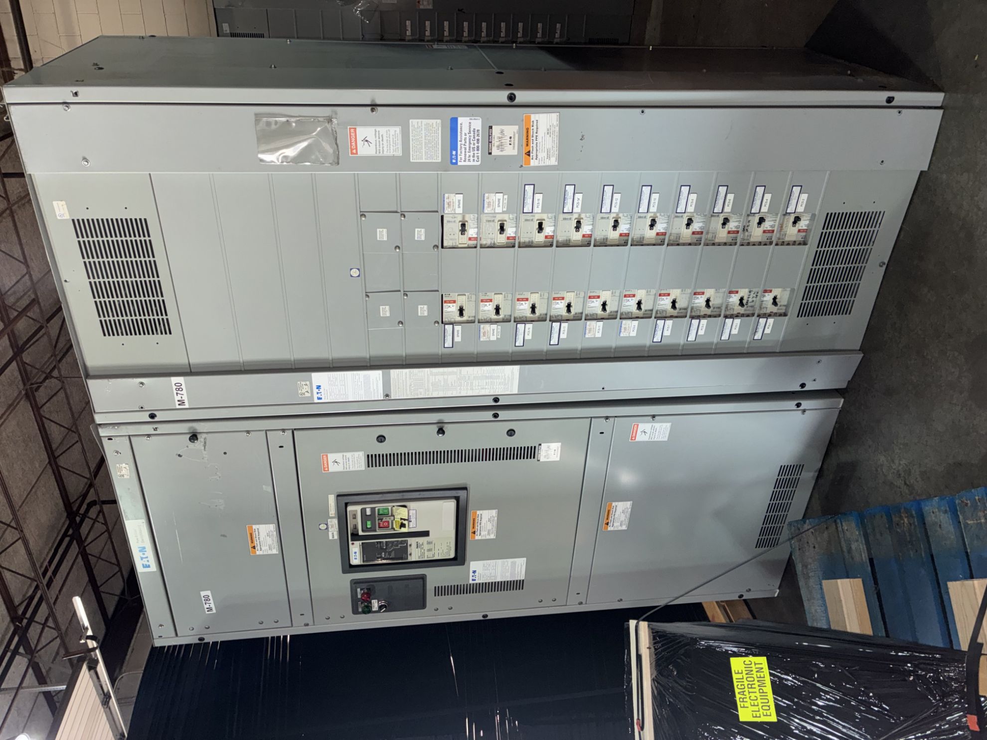 Picture of Cutler-Hammer/ Eaton Pow-R-Line Switchboard SBSC20 | 2000 Amp Main Breaker | 480V 3-Phase 3-Wire | NEMA 1 R&G